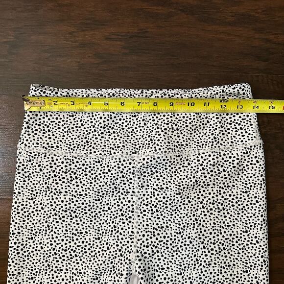 All Fenix white & black dot print leggings size L - Picture 8 of 9